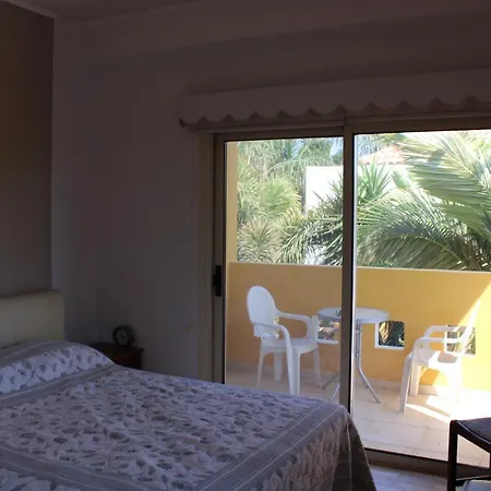 Nyaraló Immaculate 3-bed House In *