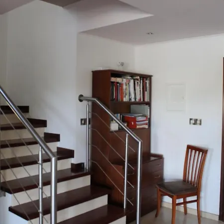 Immaculate 3-bed House In * Pentakomo
