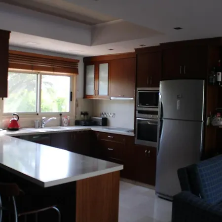 Nyaraló Immaculate 3-bed House In *