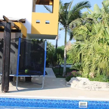 Immaculate 3-bed House In *
